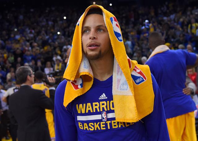 引发球迷与 引发球迷与