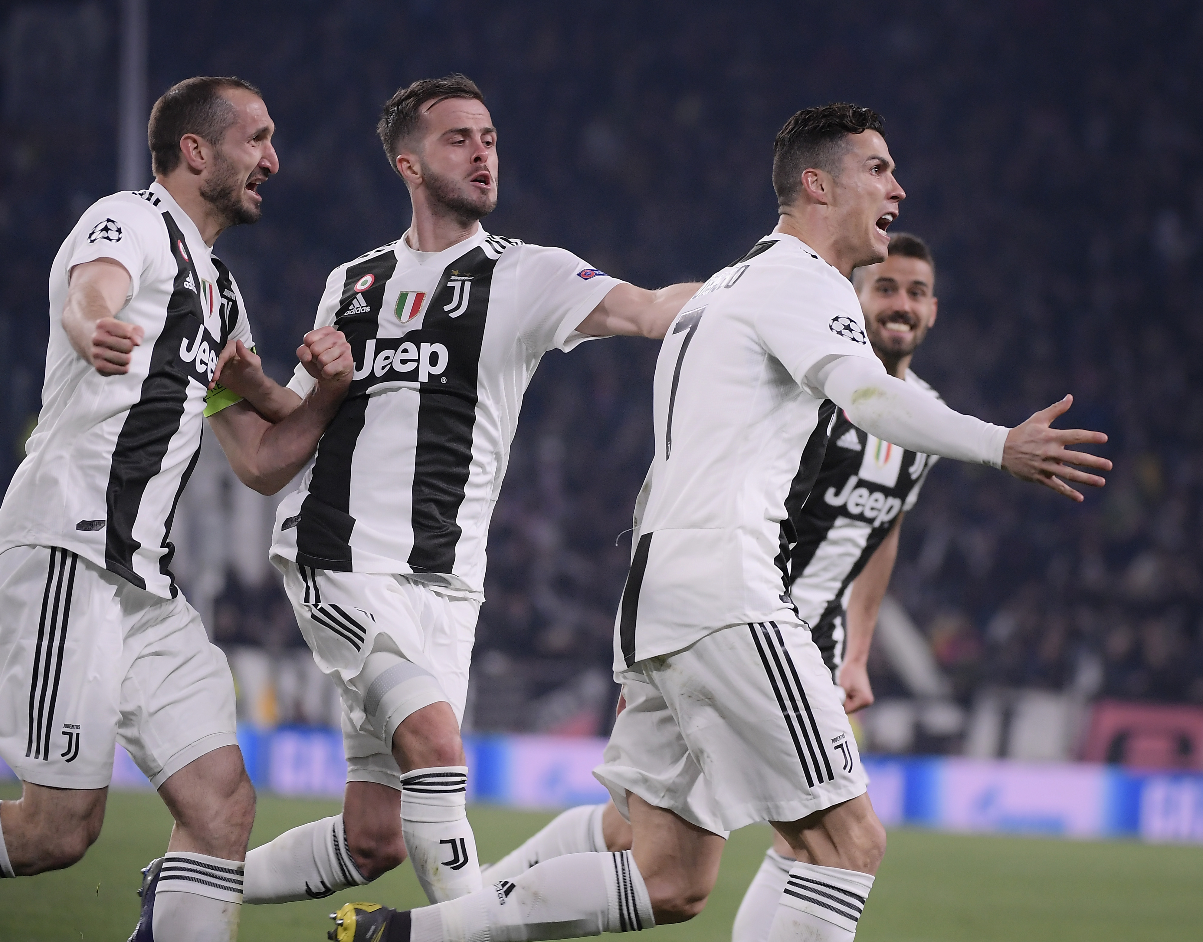 篮板卡位的 篮板卡位的